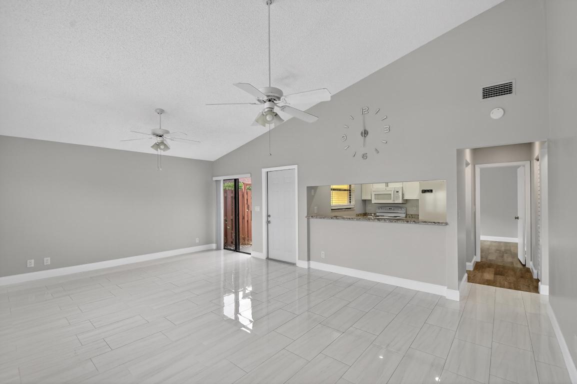 SPRINGDALE HOMES - Residential