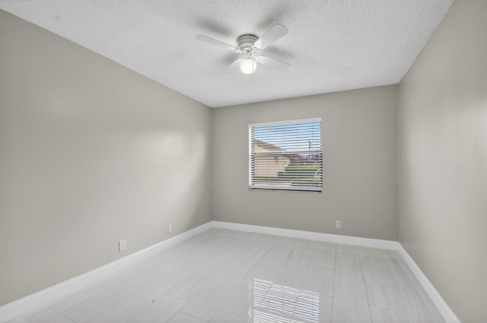 SPRINGDALE HOMES - Residential