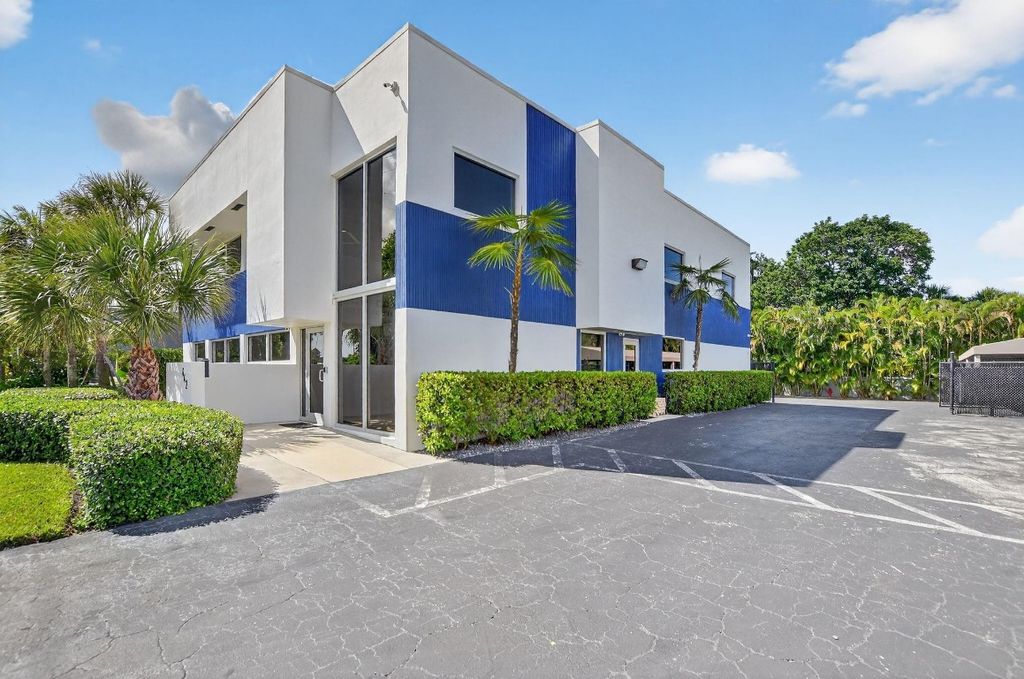 Photo of 442 NW 35th Street, Boca Raton, FL (MLS # F10516862)