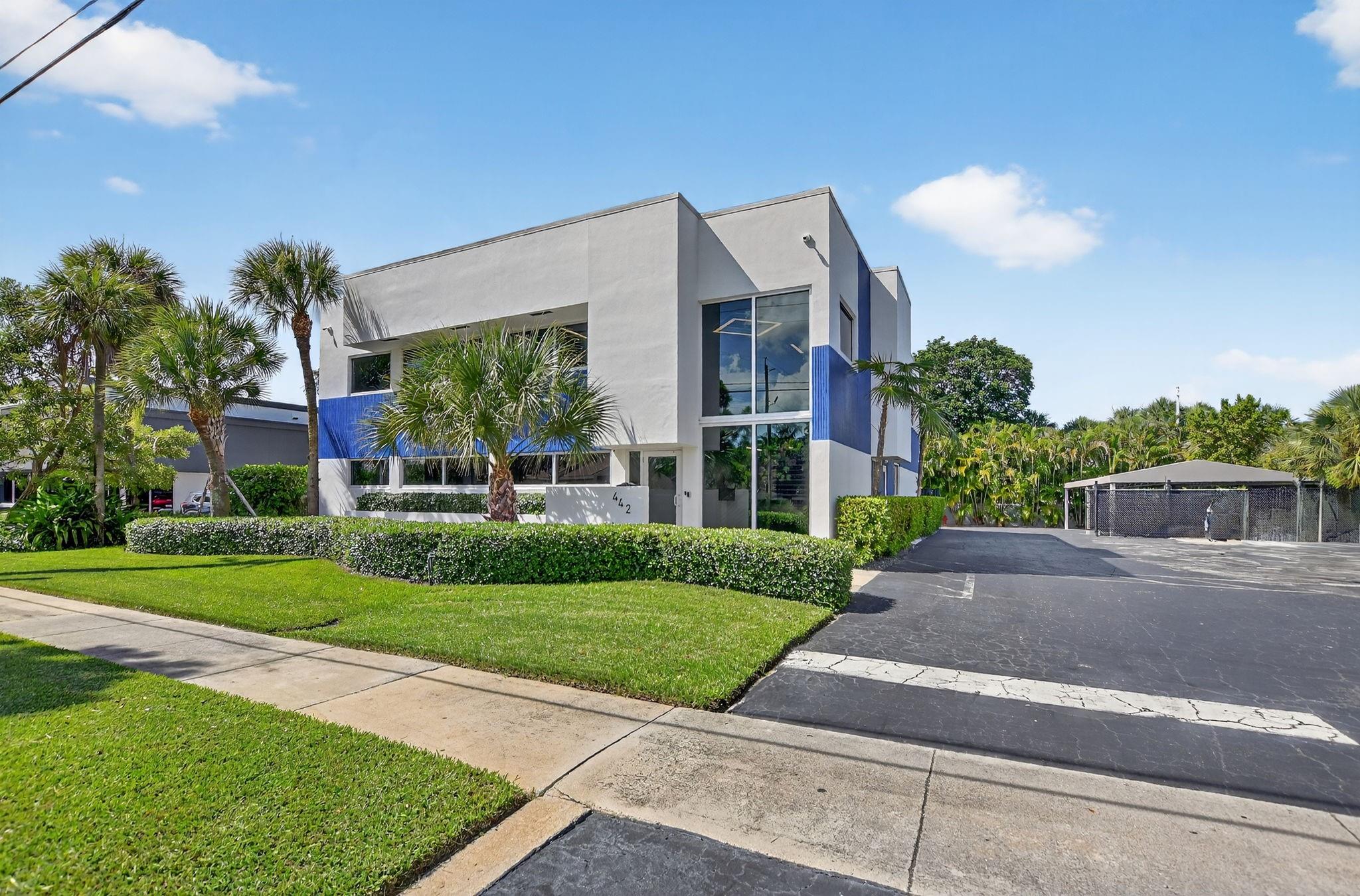 442 NW 35th St