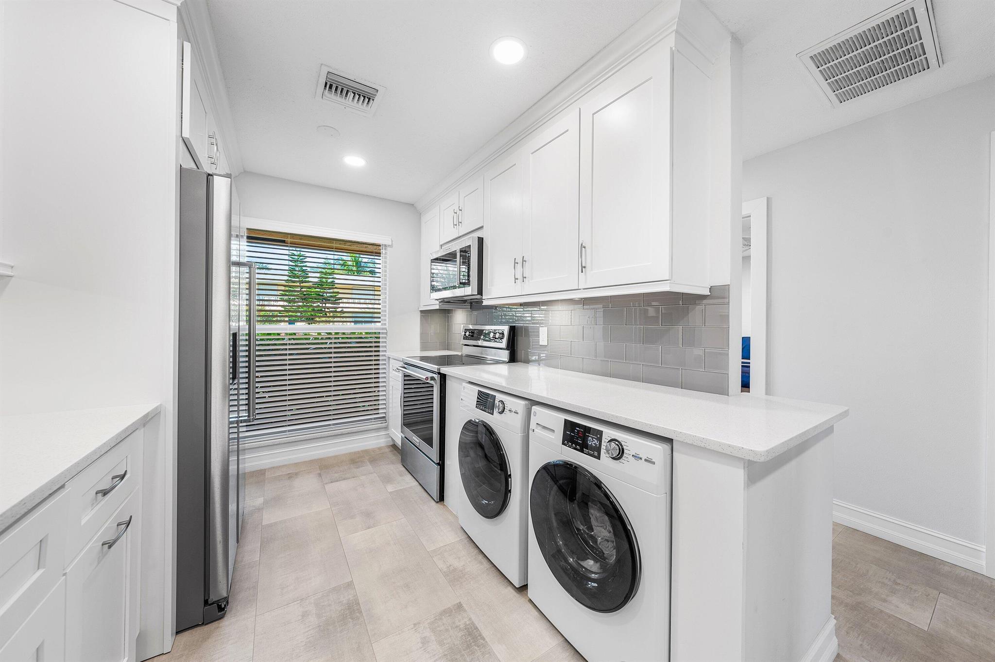 PINES OF DELRAY NORTH CON - Residential