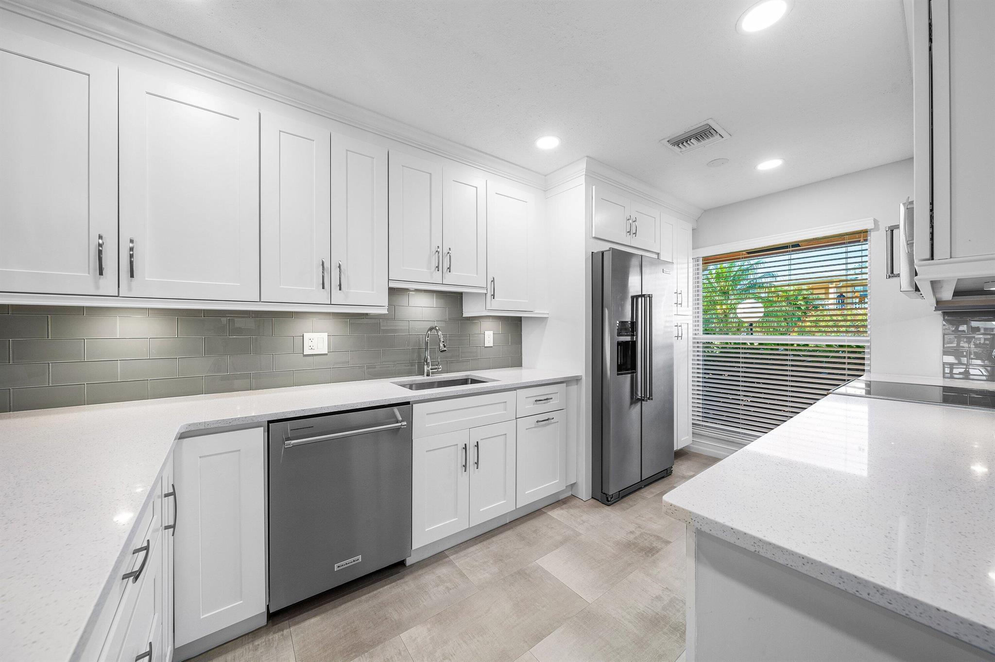 PINES OF DELRAY NORTH CON - Residential