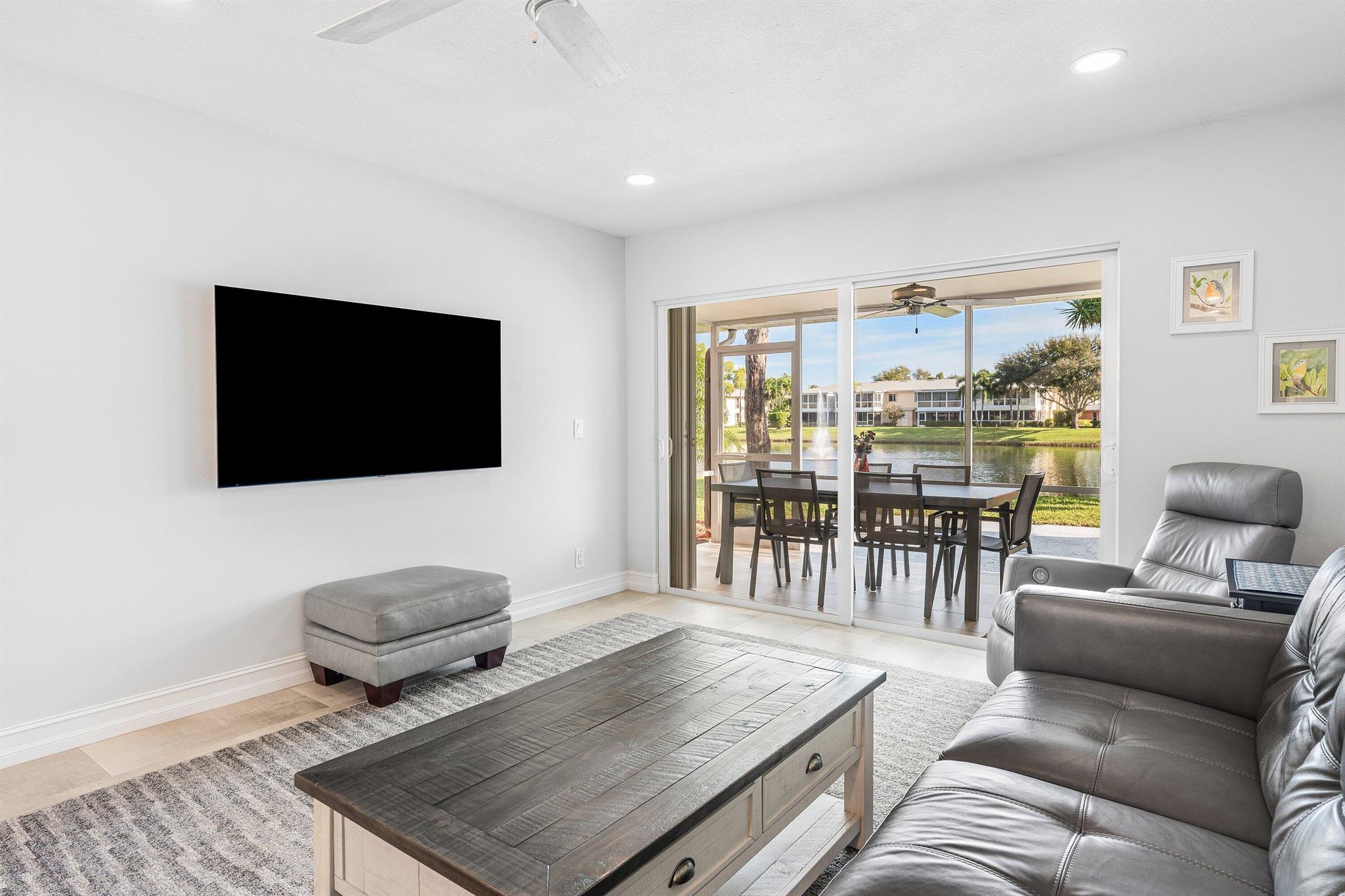 PINES OF DELRAY NORTH CON - Residential