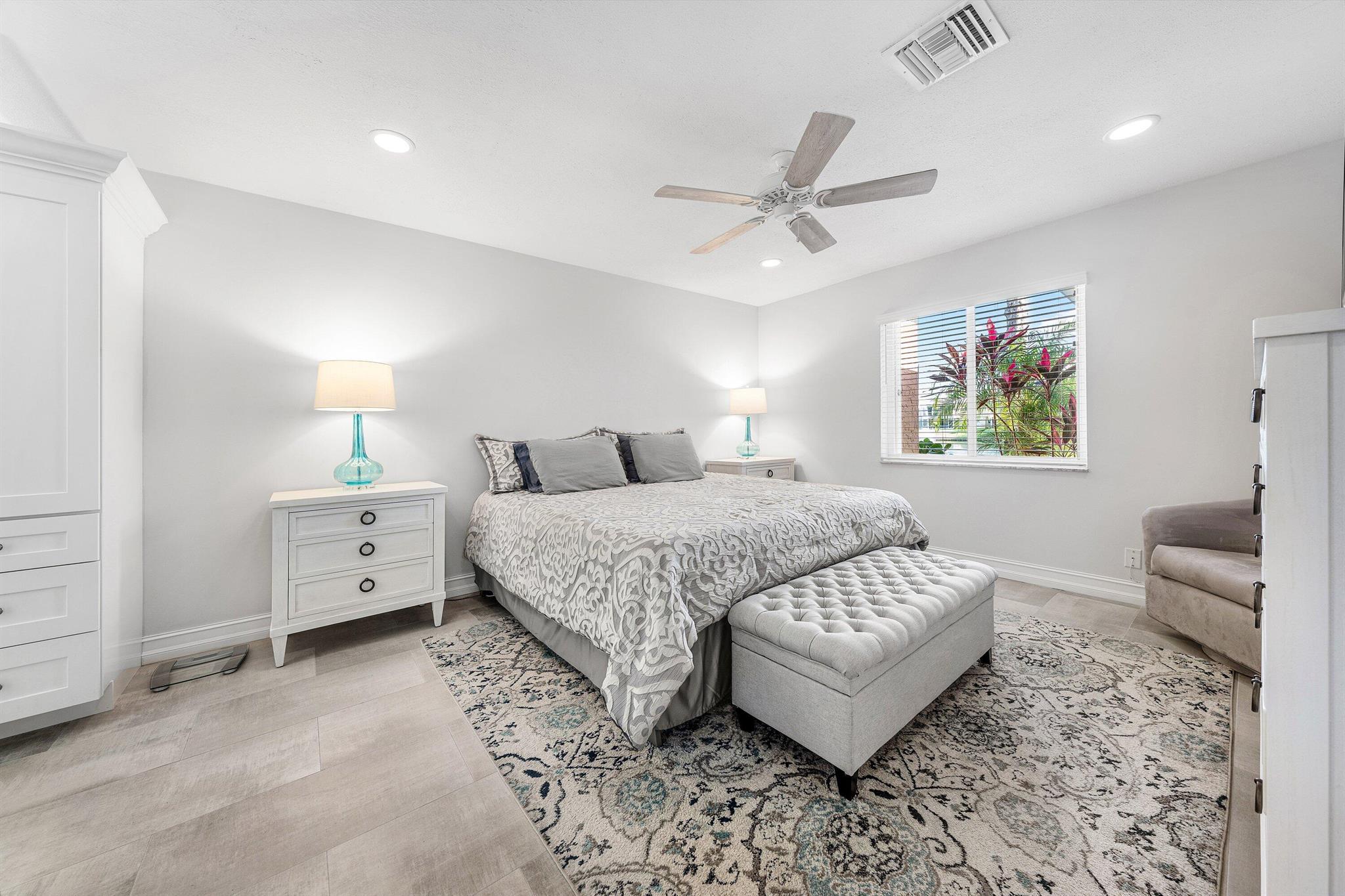 PINES OF DELRAY NORTH CON - Residential