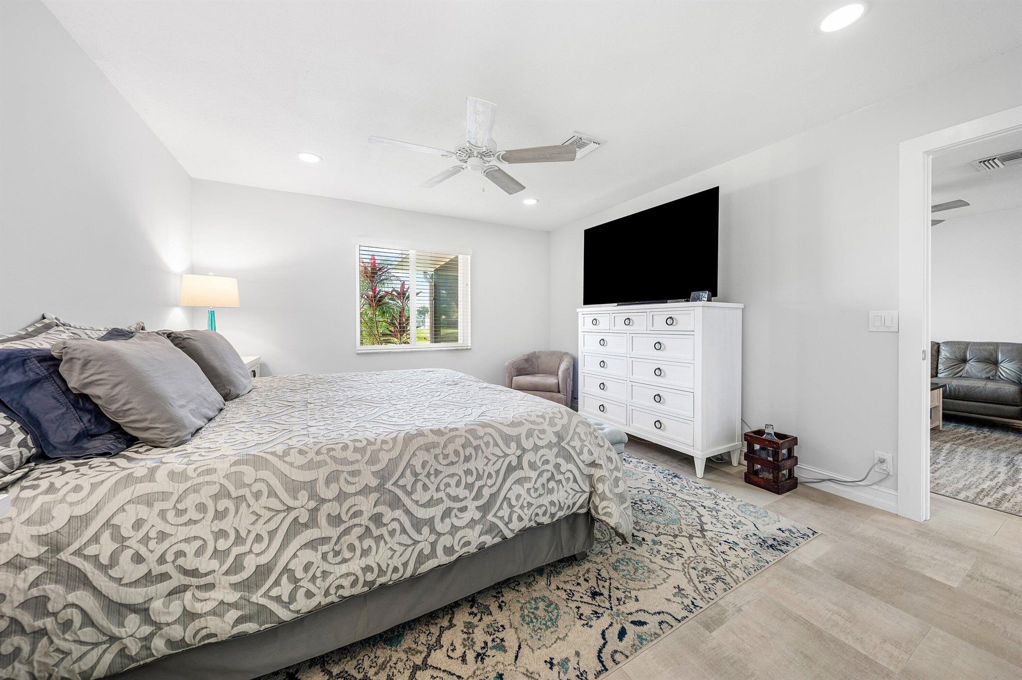 PINES OF DELRAY NORTH CON - Residential