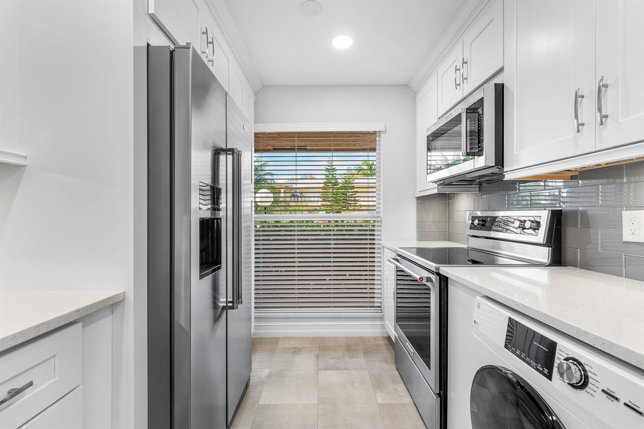 PINES OF DELRAY NORTH CON - Residential