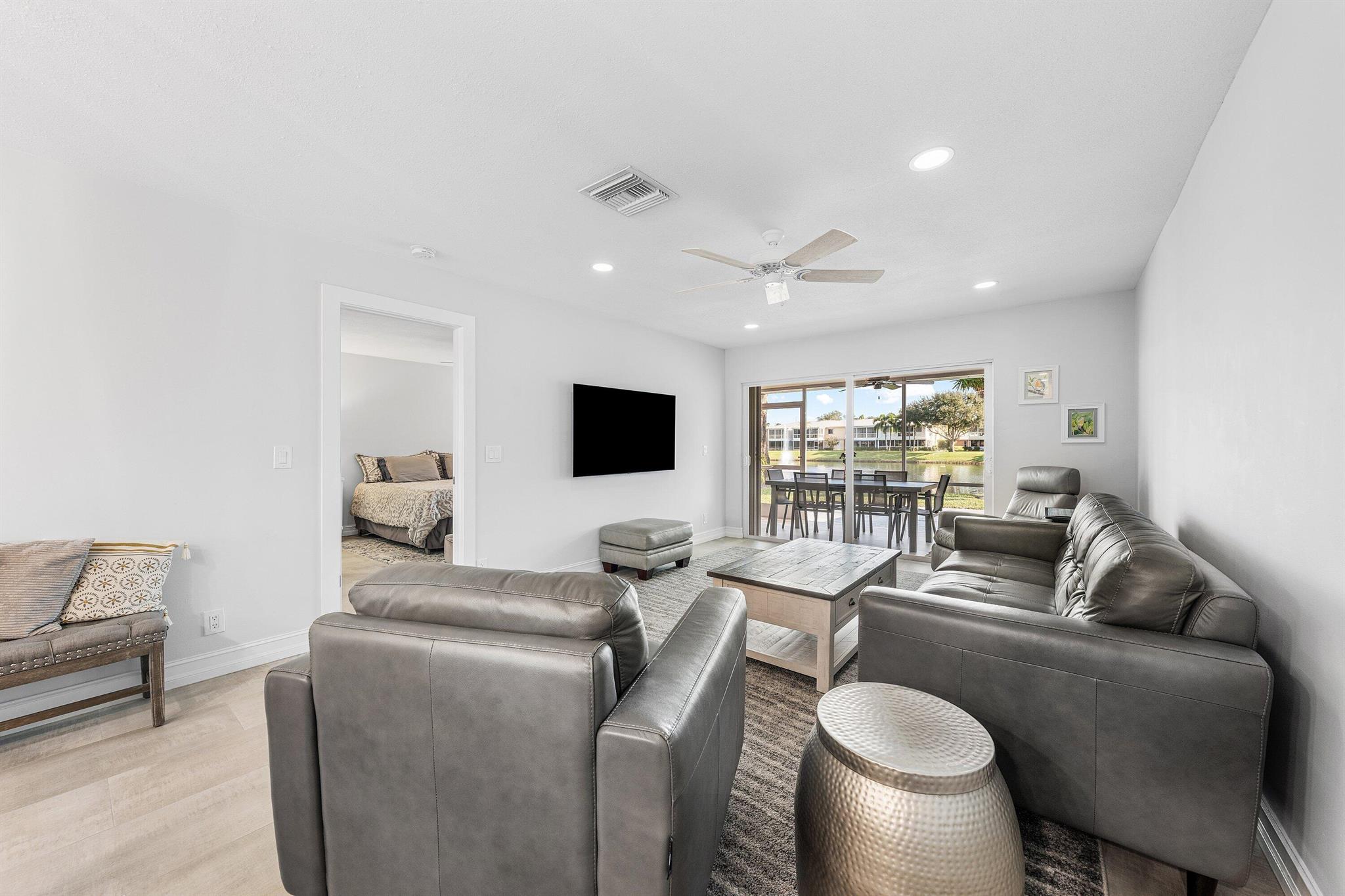 PINES OF DELRAY NORTH CON - Residential