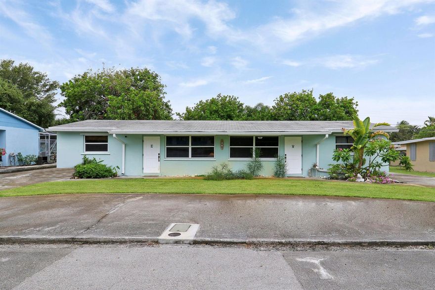 Updated 2 bed 1 bath half a duplex with a yard right in Juno Beach. Private washer and dryer, plenty of storage. Room for a small boat or jetski. Boat ramp at the end of the street. Rent includes water, tenant pays electric and cable/wifi. Pets allowed upon landlord approval