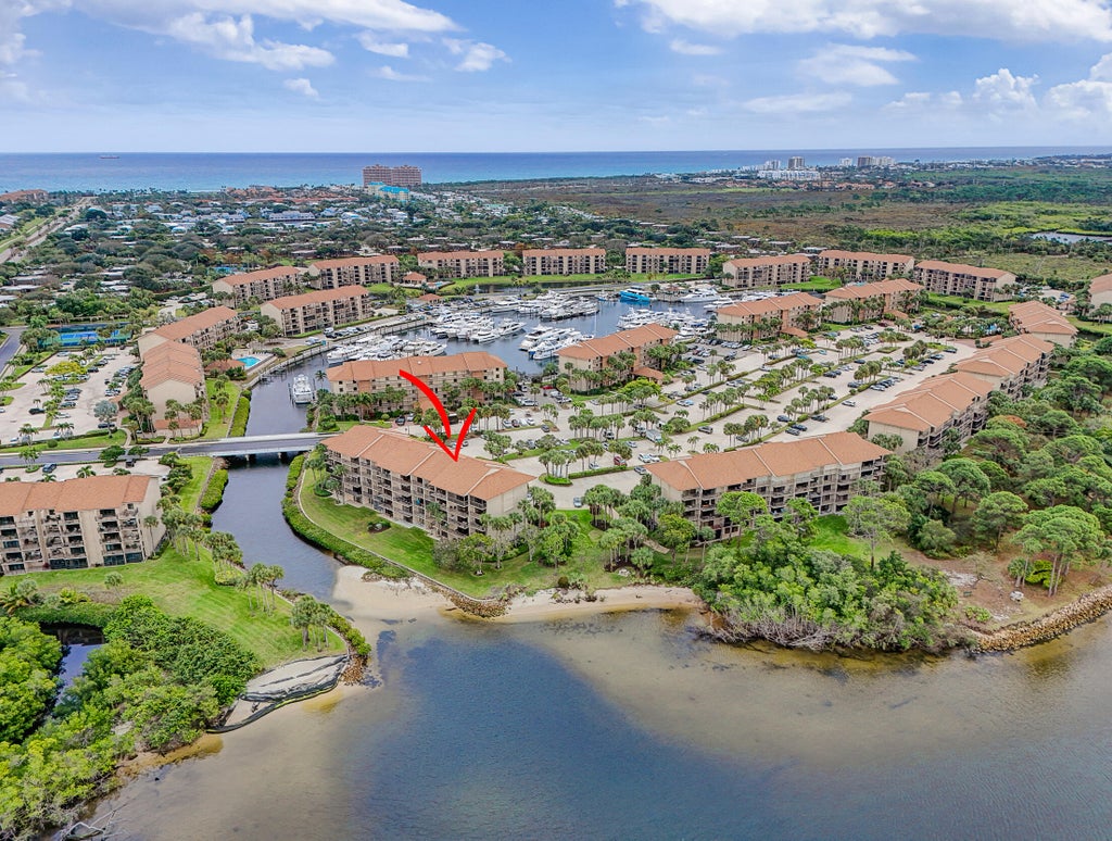 Photo of 1801 Marina Isle Way #502, Jupiter, FL 33477 (MLS # R11157343)