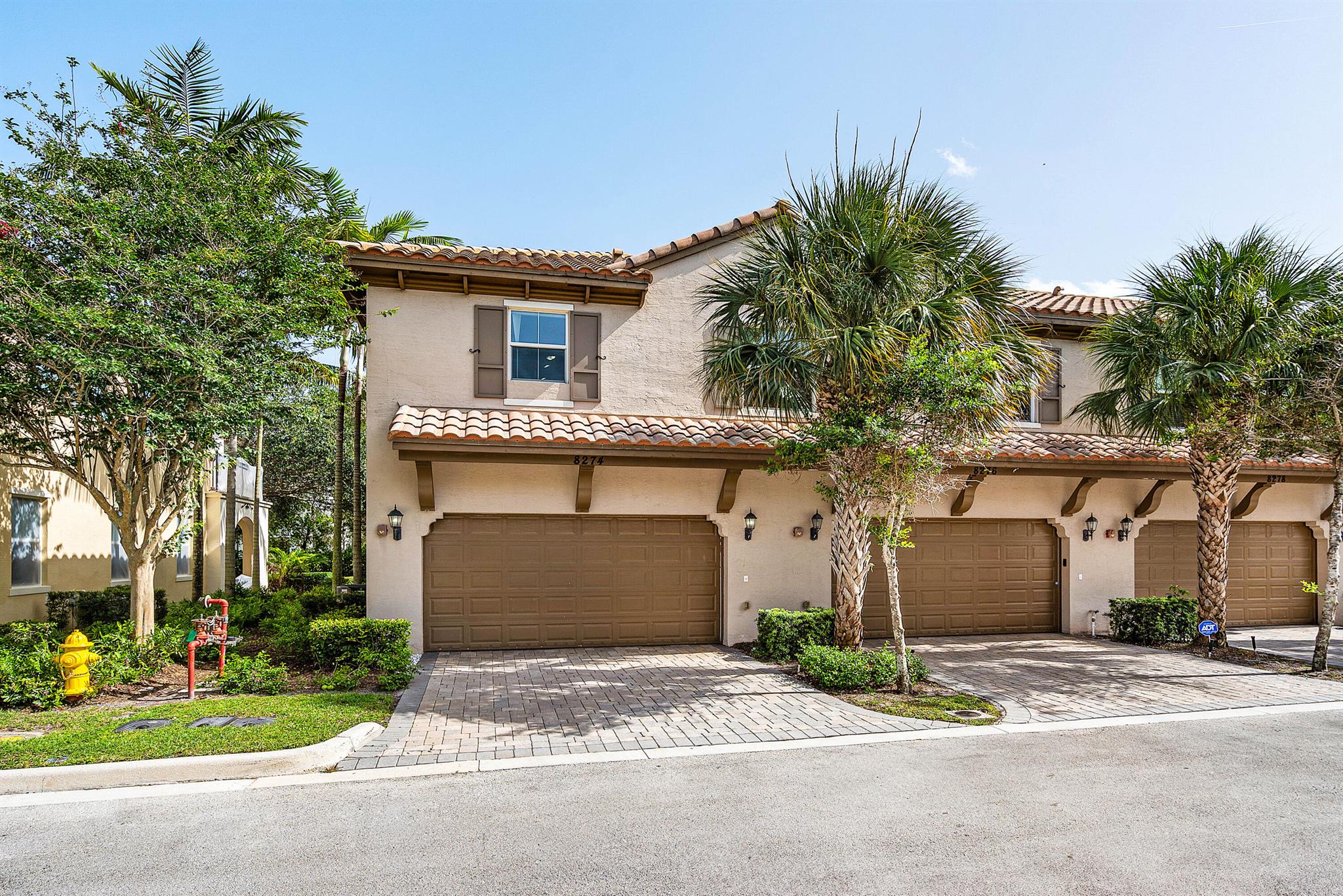 8274 Cascada Isles Drive