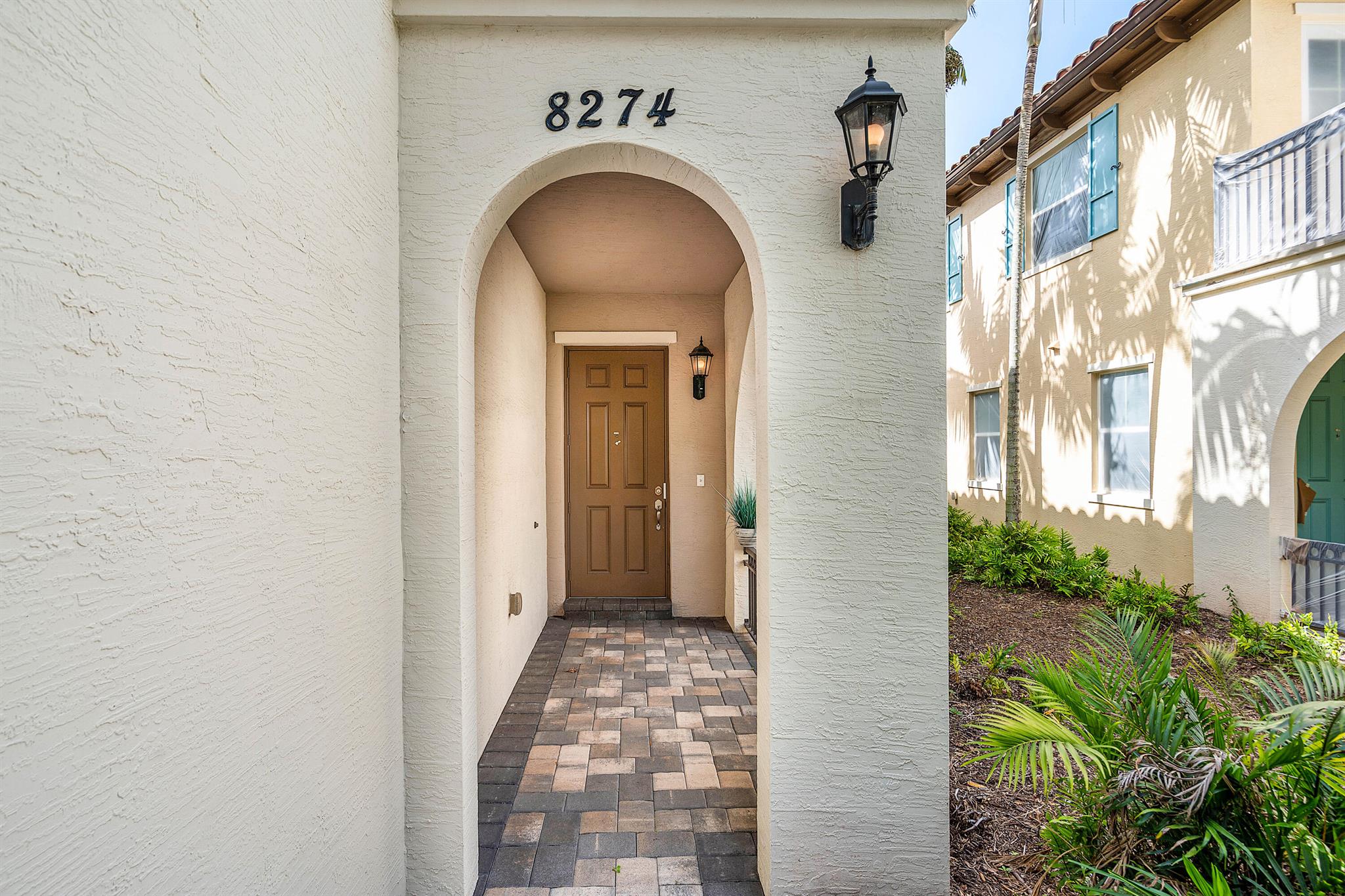 8274 Cascada Isles Drive