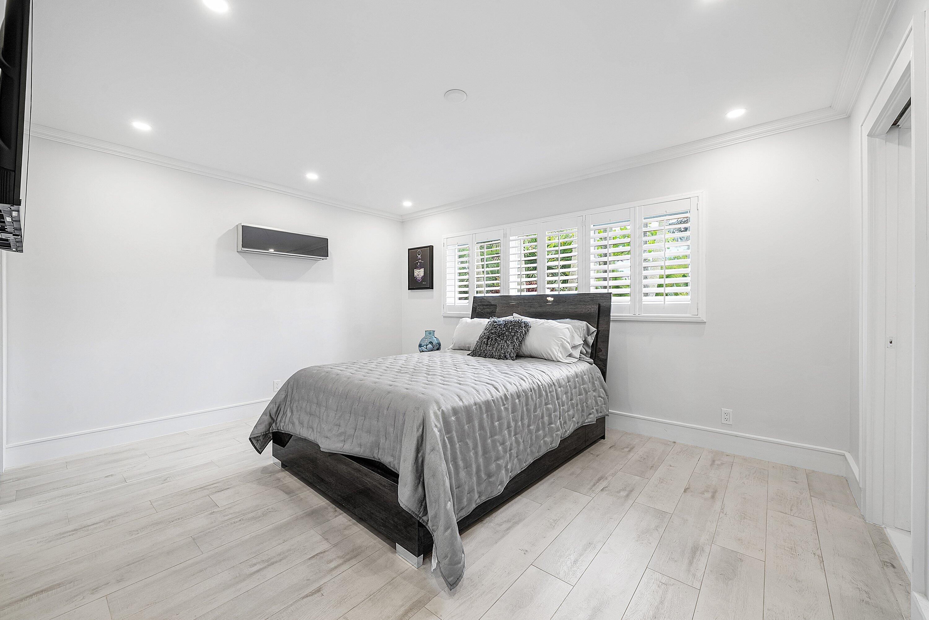MIDDLE RIVER ESTATES - Residential