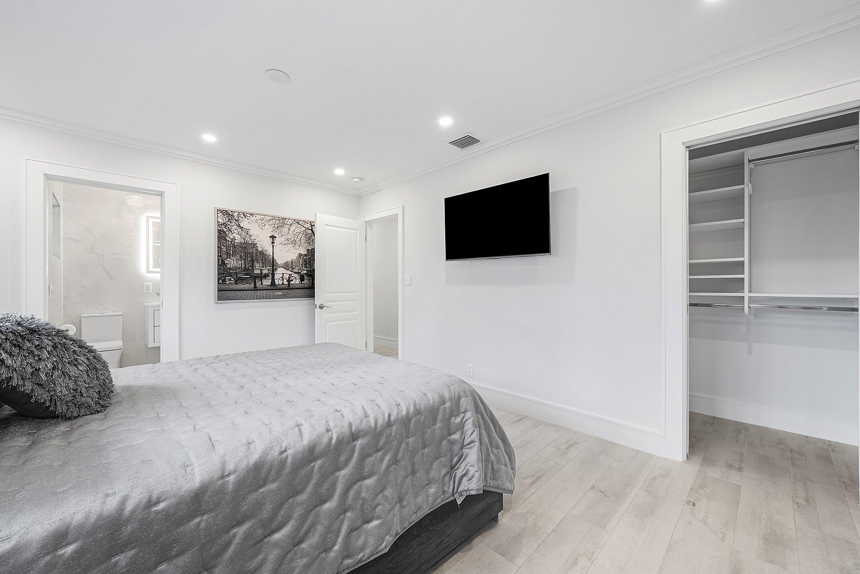 MIDDLE RIVER ESTATES - Residential