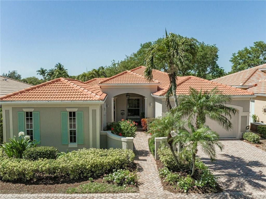 Photo of 9325 E Maiden Court, Vero Beach, FL 32963 (MLS # R11124750)