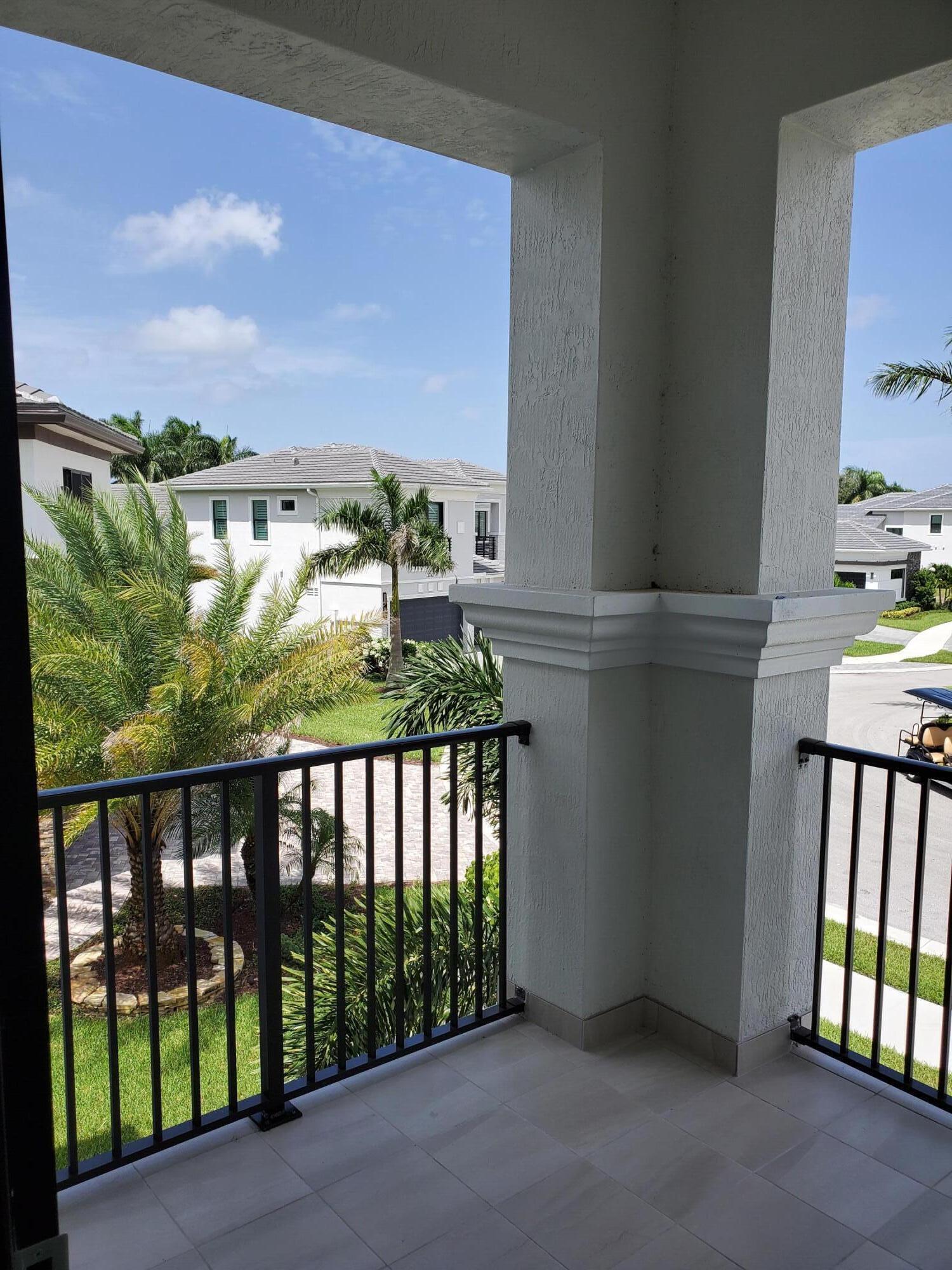 ROYAL PALM POLO PLAT - Residential
