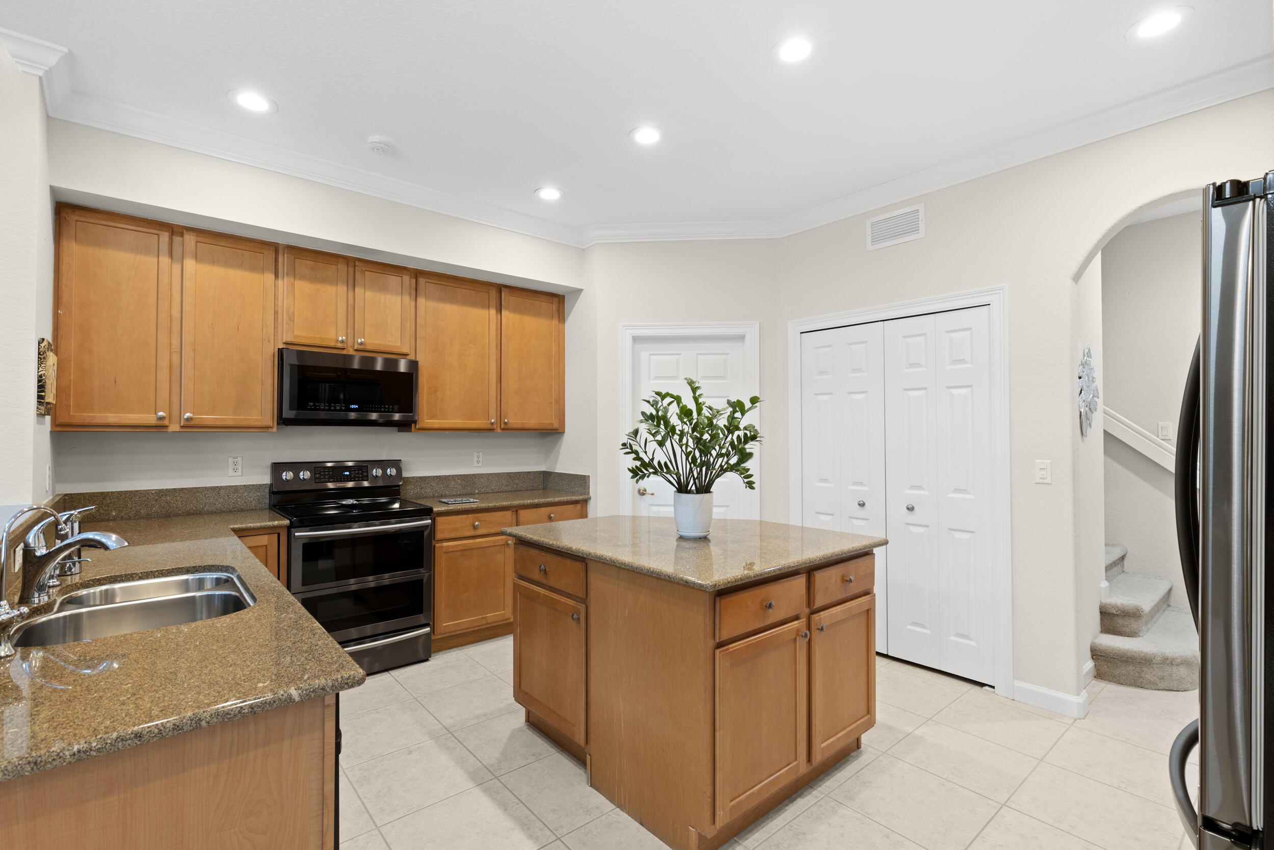 7299 Serrano Terrace