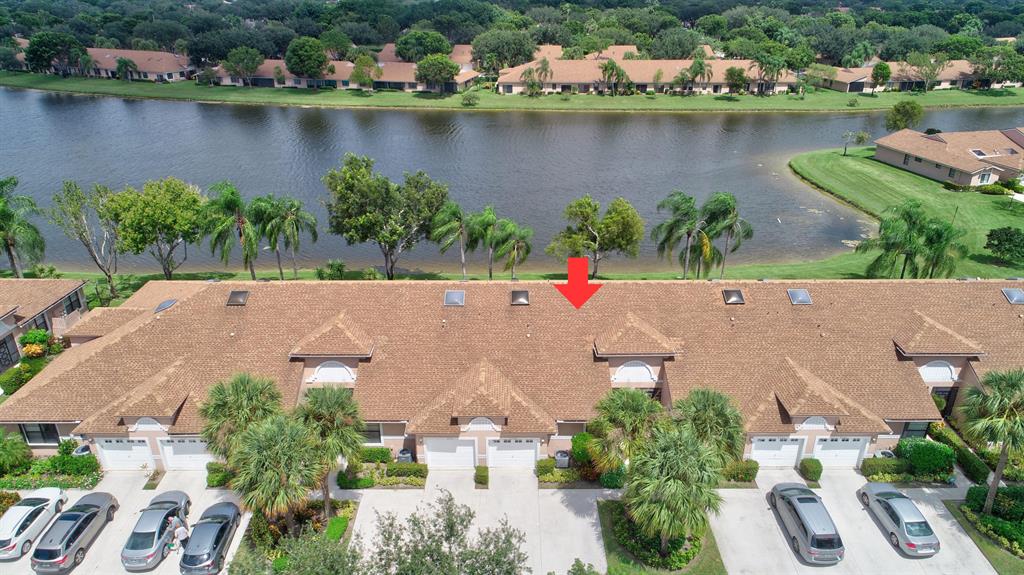 WHISPER WALK SEC E CONDO - Residential