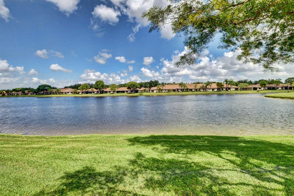 WHISPER WALK SEC E CONDO - Residential