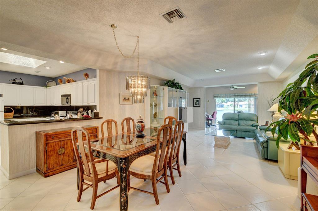 WHISPER WALK SEC E CONDO - Residential