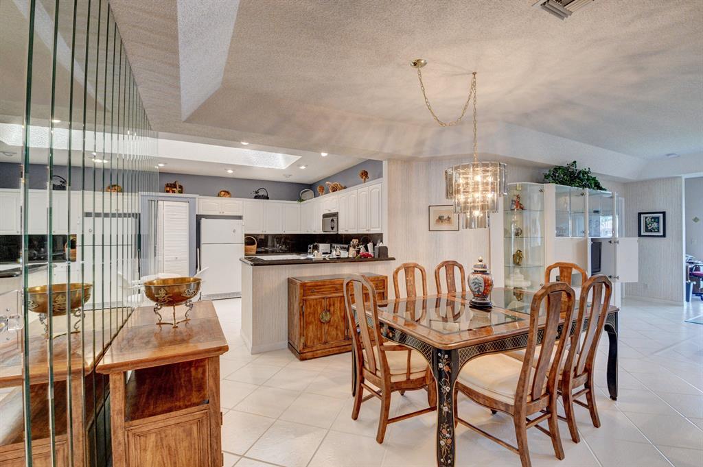 WHISPER WALK SEC E CONDO - Residential