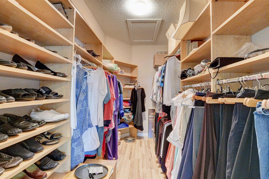 WHISPER WALK SEC E CONDO - Residential