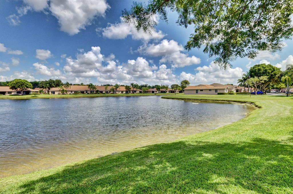 WHISPER WALK SEC E CONDO - Residential