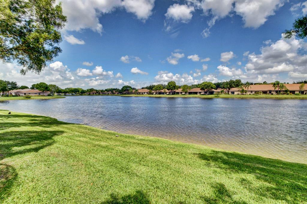 WHISPER WALK SEC E CONDO - Residential