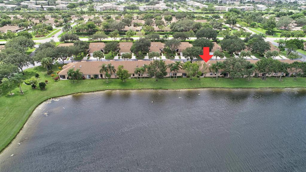 WHISPER WALK SEC E CONDO - Residential