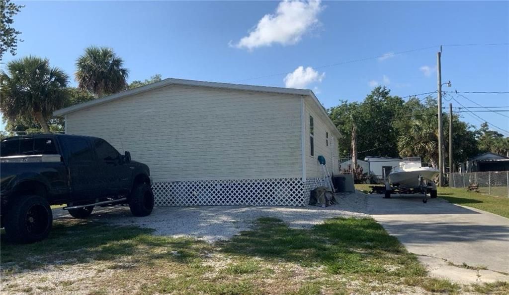 Photo of 5039 Amy Ln Ln, Fort Pierce, FL 34946 (MLS # F10308378)