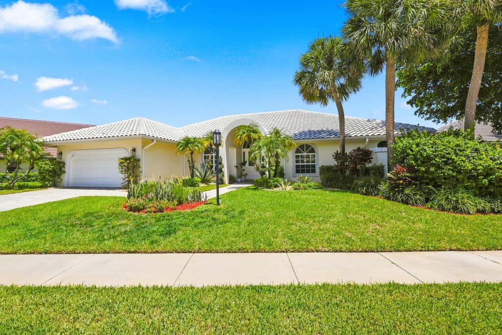 Photo of 10739 STONEBRIDGE Boulevard, Boca Raton, FL 33498 (MLS # B26065539)