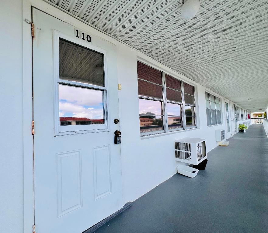 CENTURY VILLAGE - BERKSHIRE CONDO - Residential