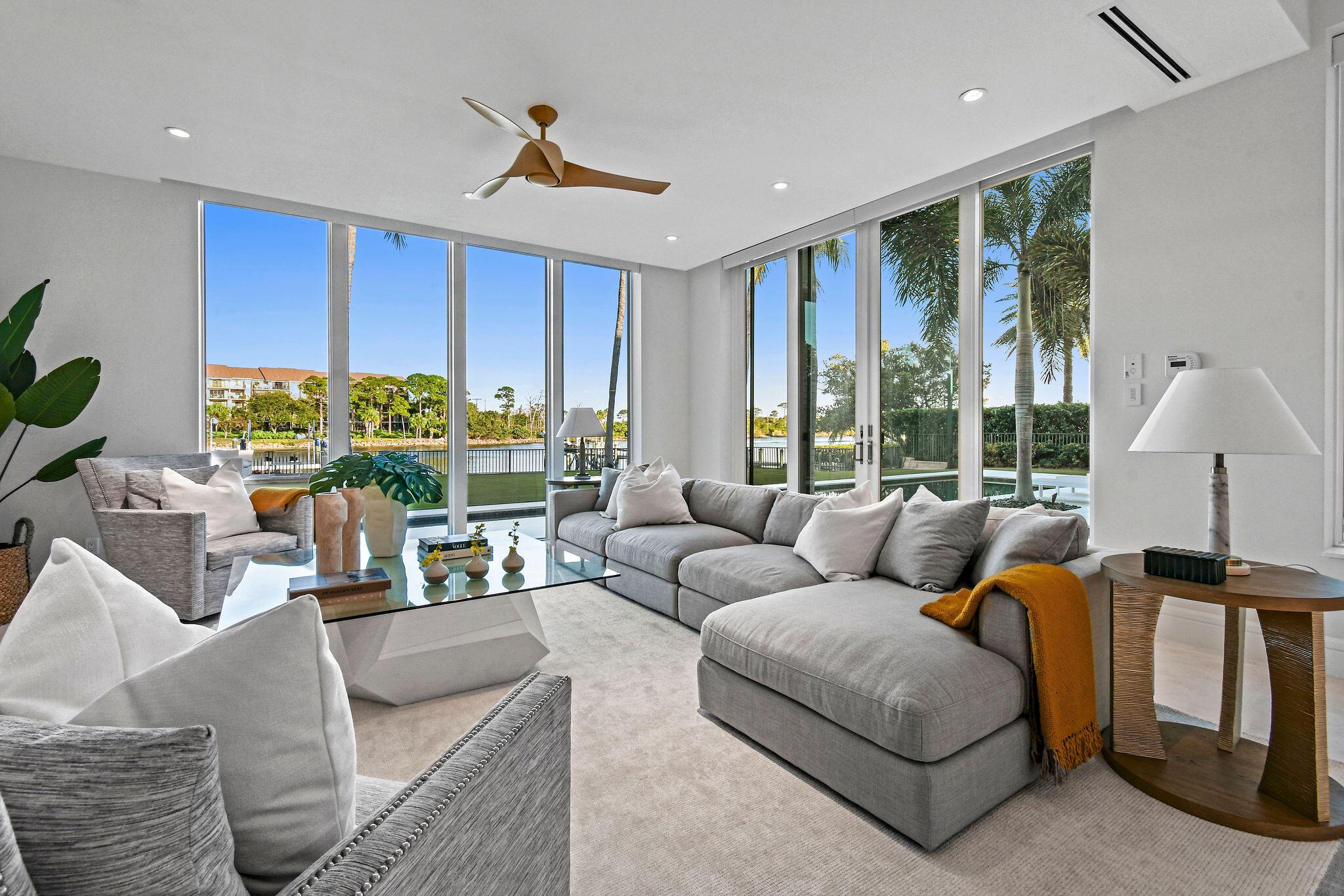 HARBOR PLACE - Residential