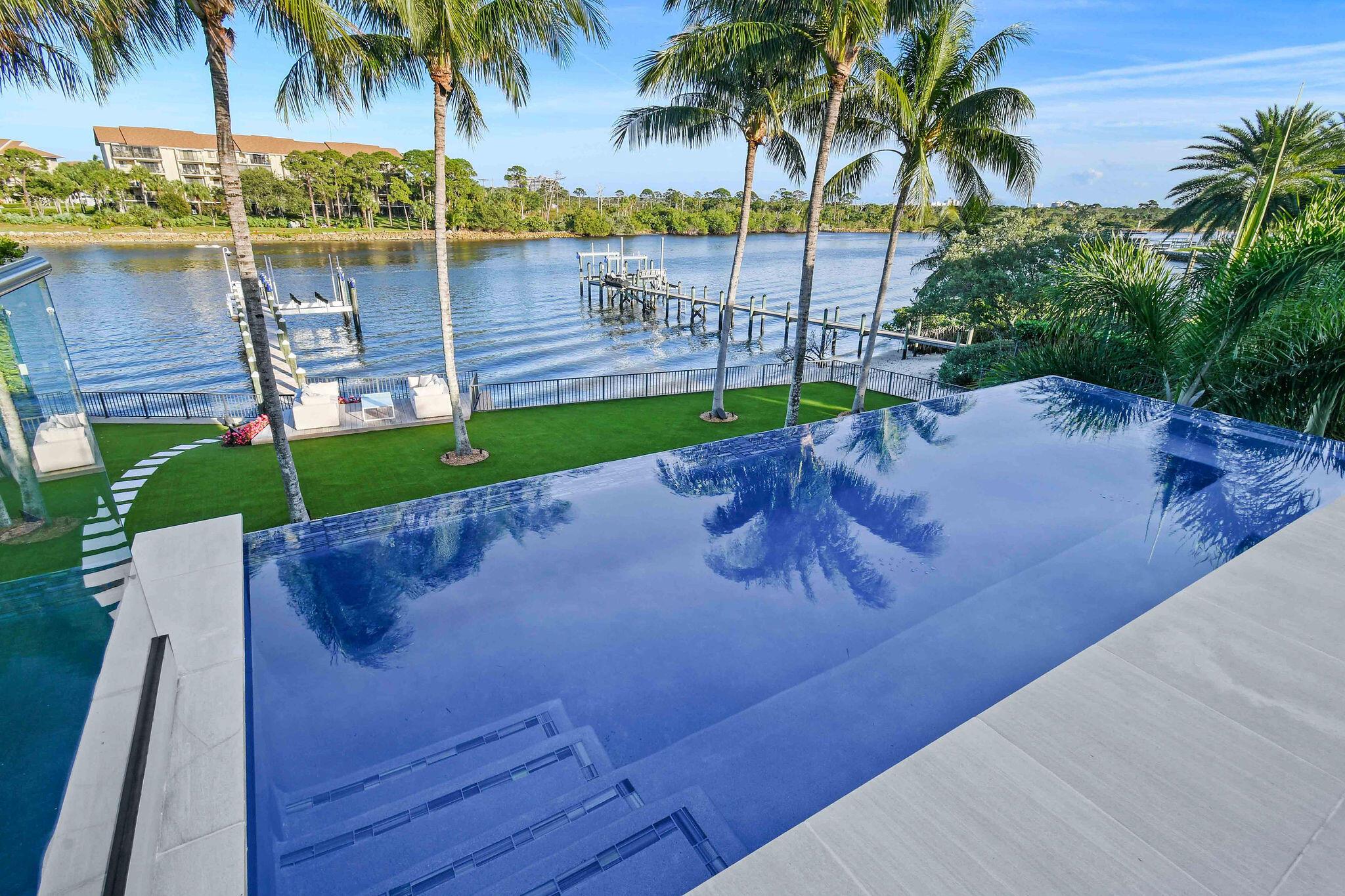 HARBOR PLACE - Residential