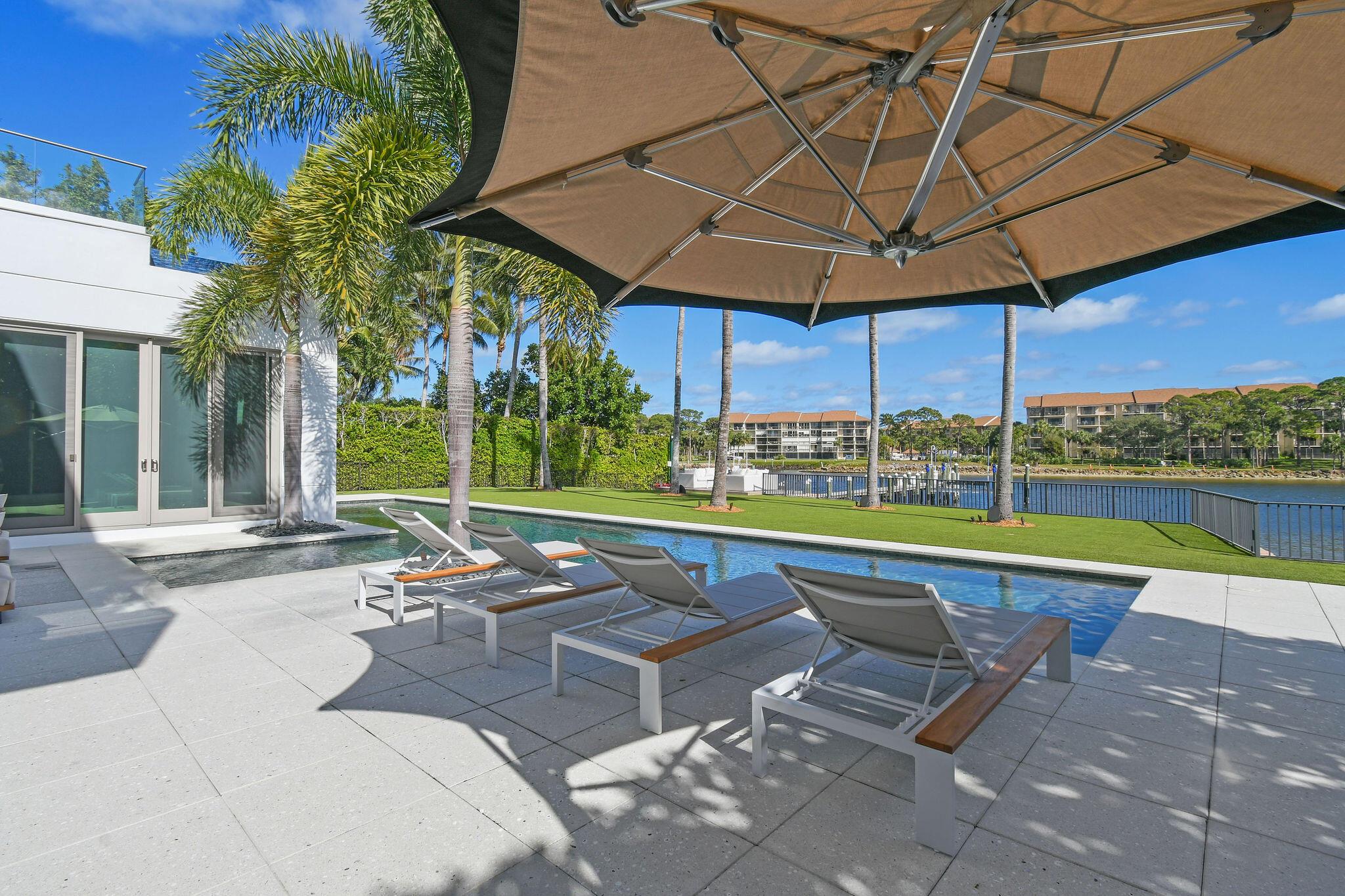 HARBOR PLACE - Residential