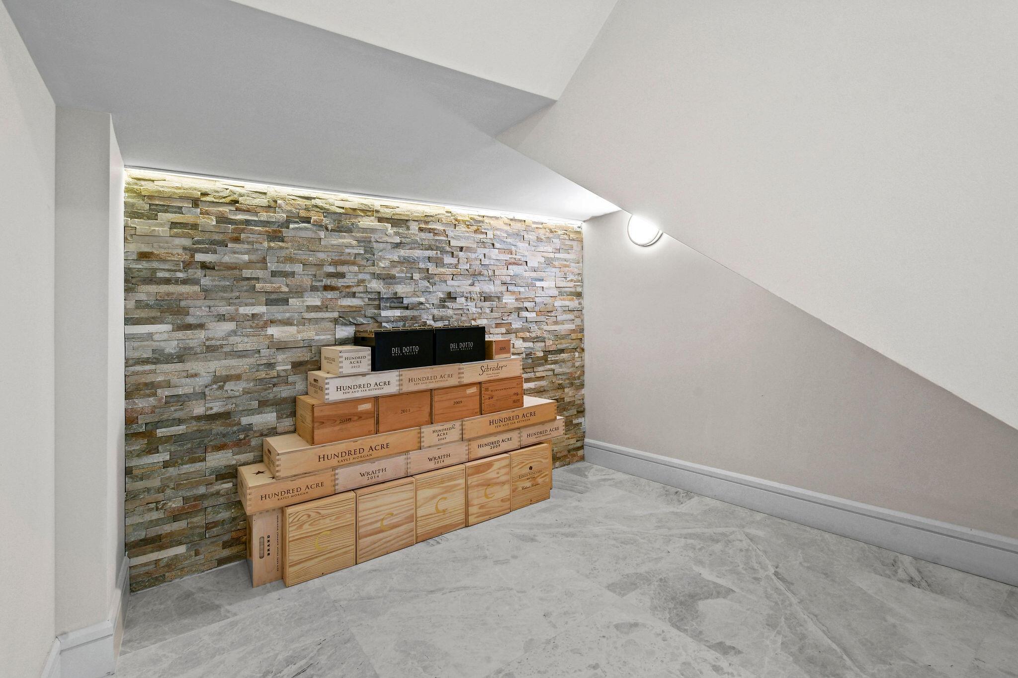 HARBOR PLACE - Residential