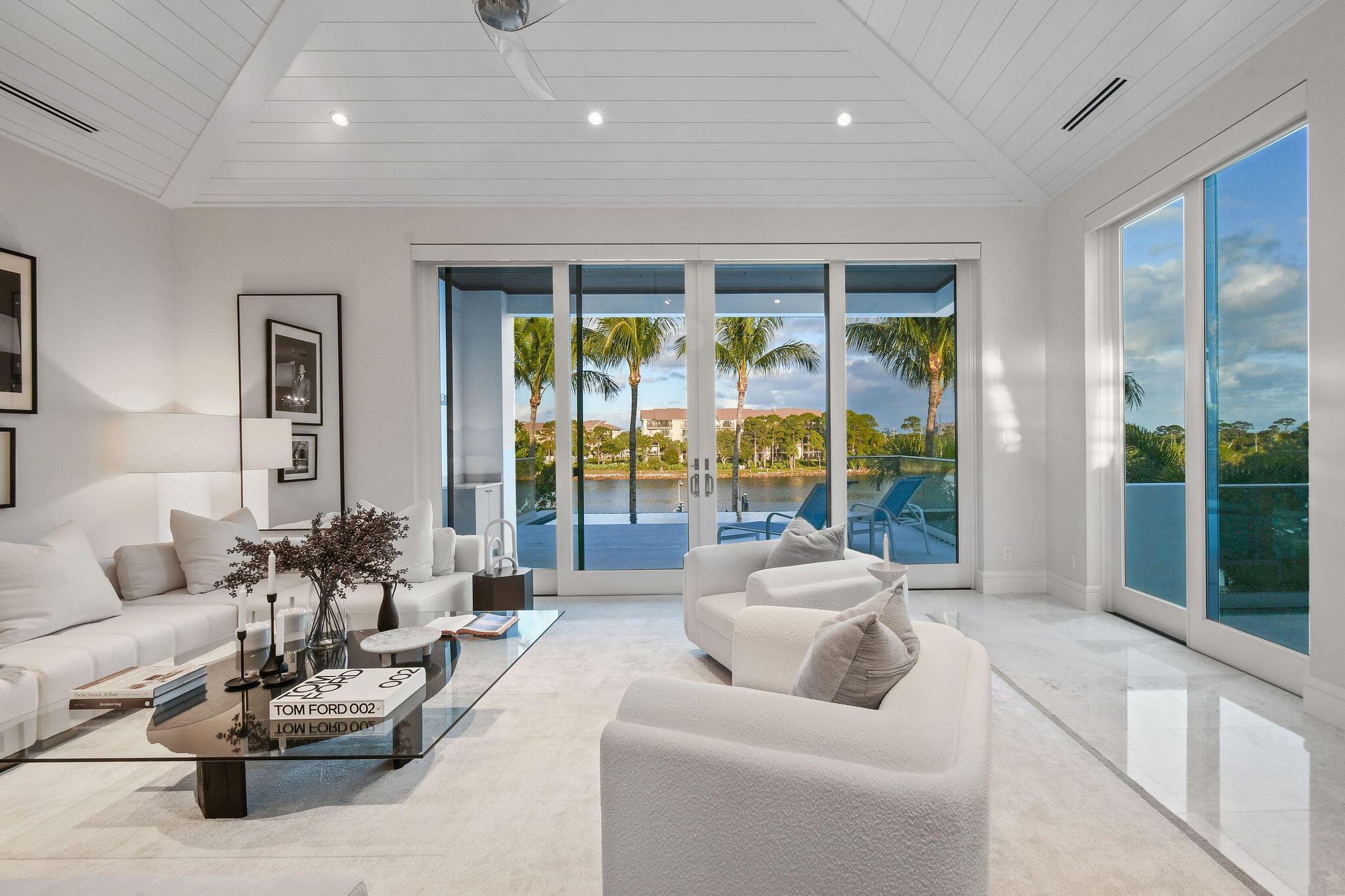 HARBOR PLACE - Residential