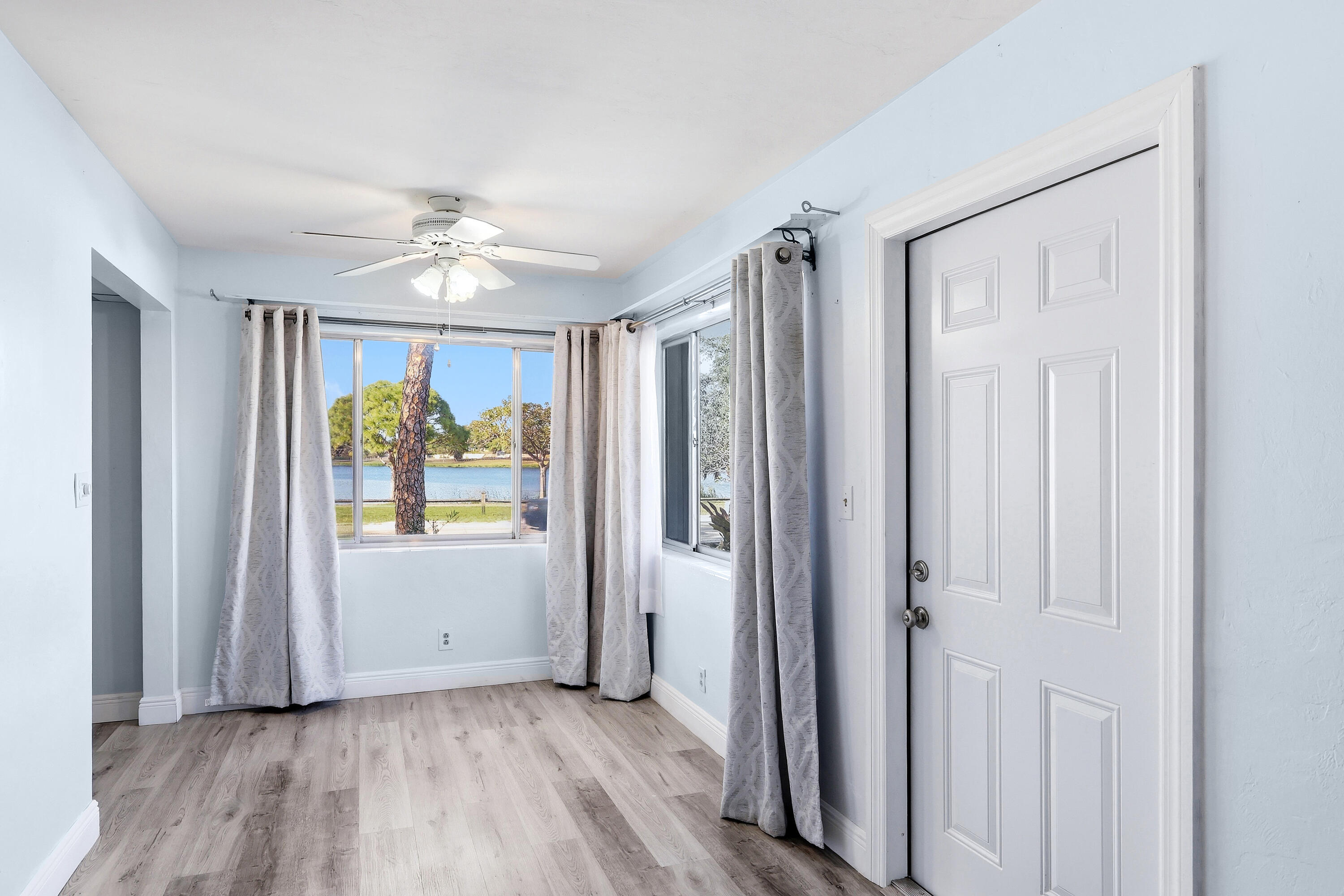 LAKESIDE POINT APT 2 CONDO - Residential