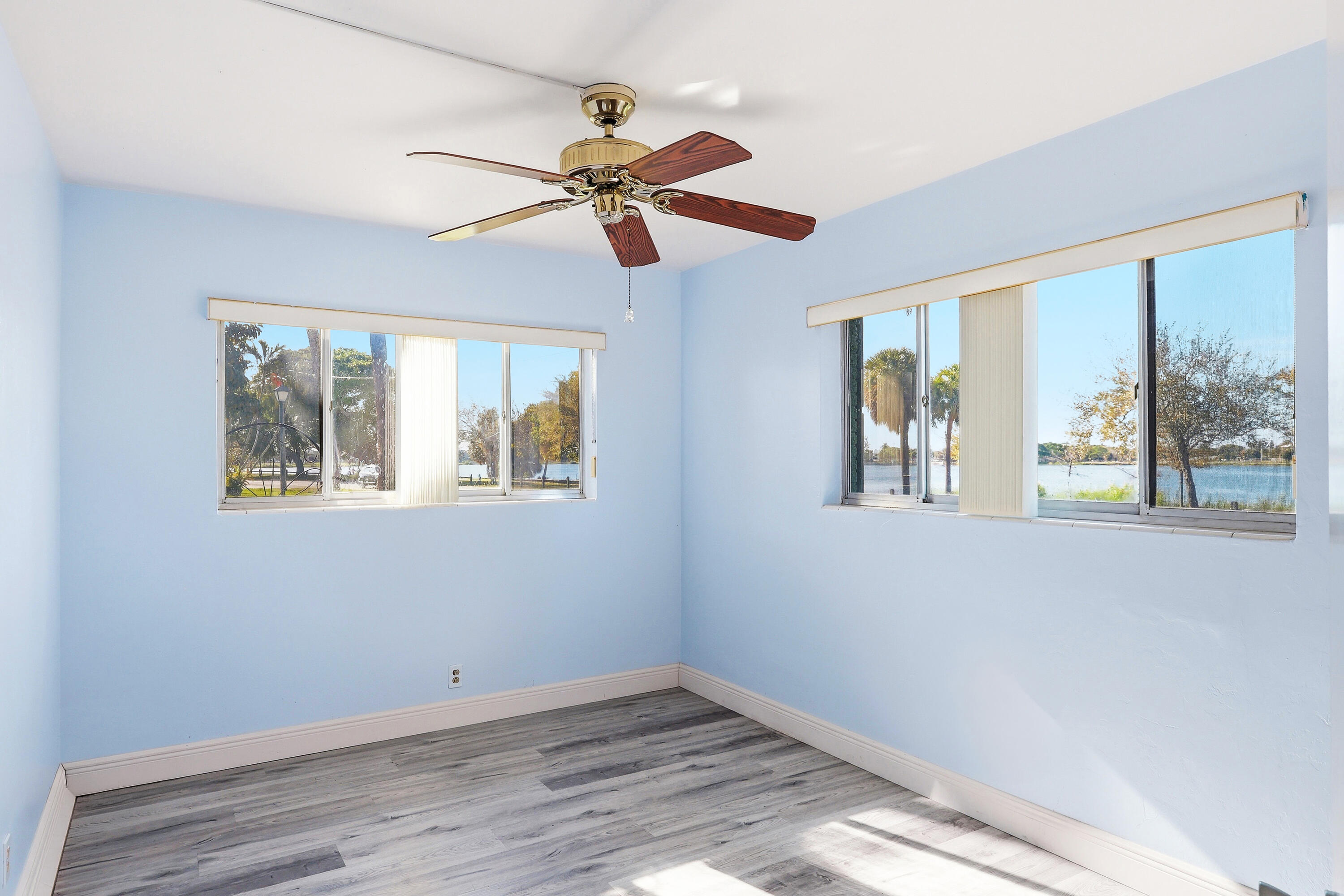 LAKESIDE POINT APT 2 CONDO - Residential