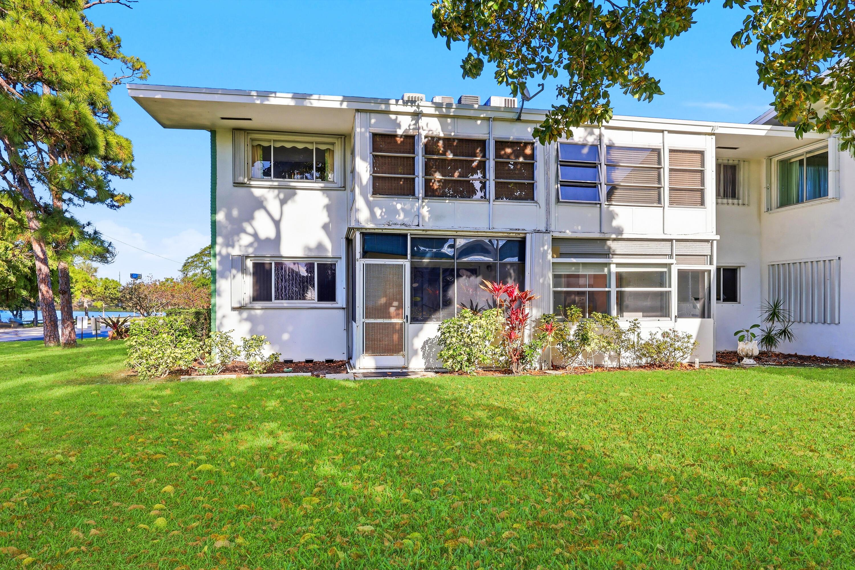 LAKESIDE POINT APT 2 CONDO - Residential