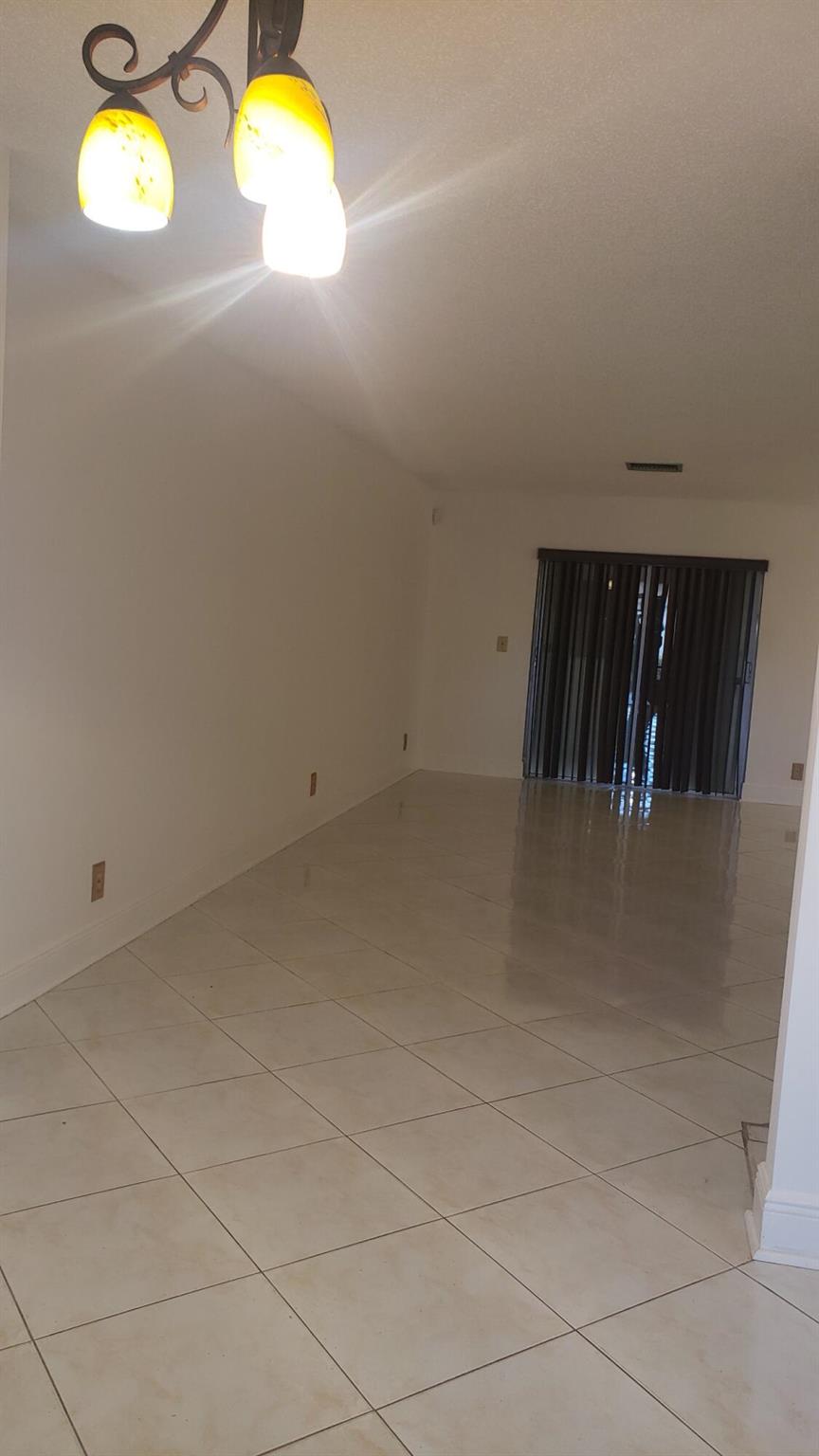 6085 Stanley Lane, Delray Beach, FL, 33484/$307,000 3 6085 Stanley Lane