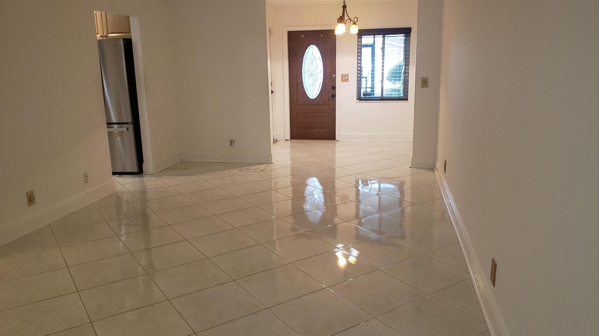 6085 Stanley Lane, Delray Beach, FL, 33484/$307,000 2 6085 Stanley Lane