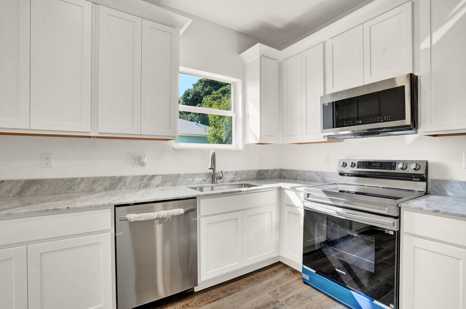 Tropical Terrace - Residential