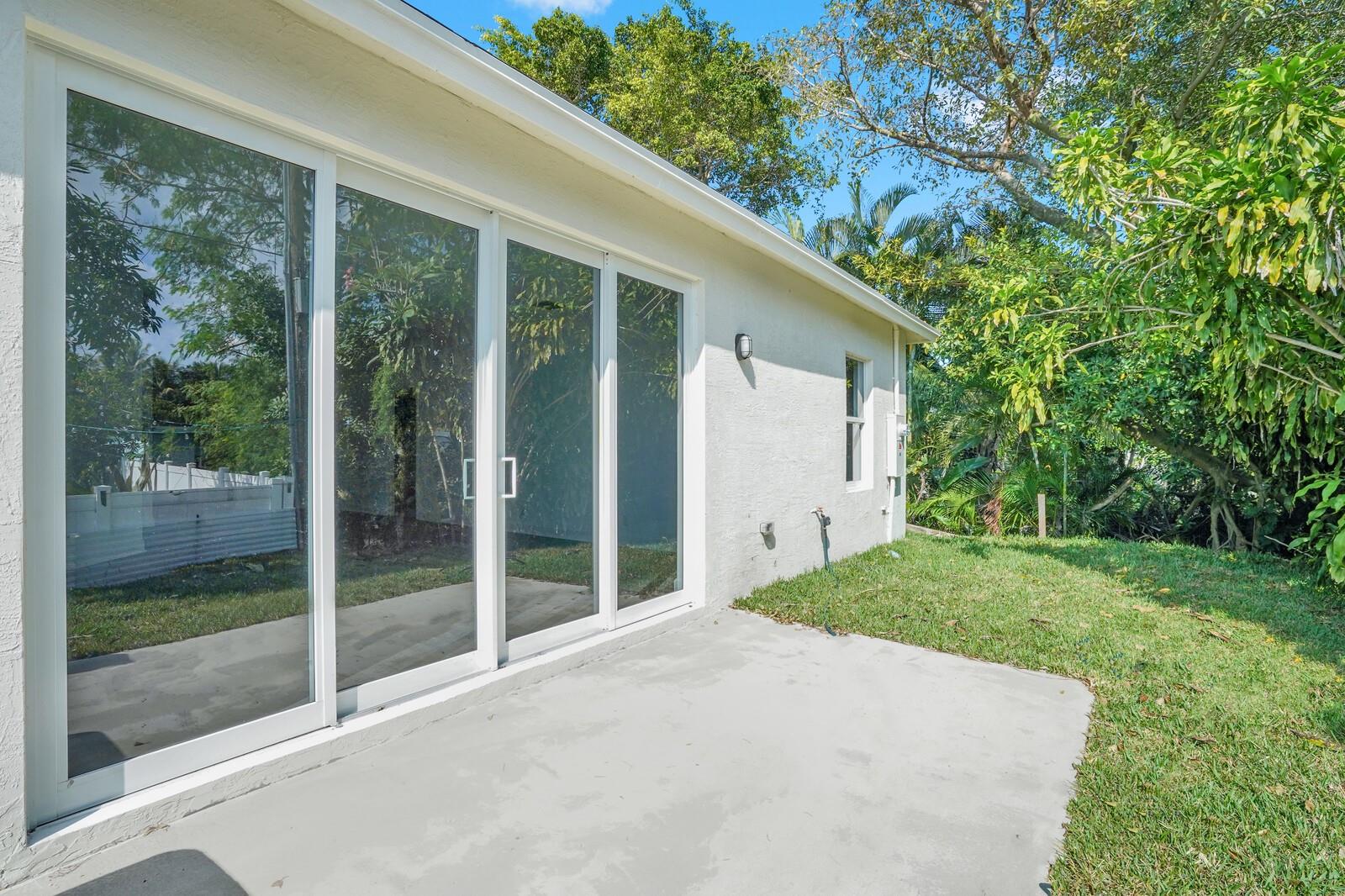 Tropical Terrace - Residential