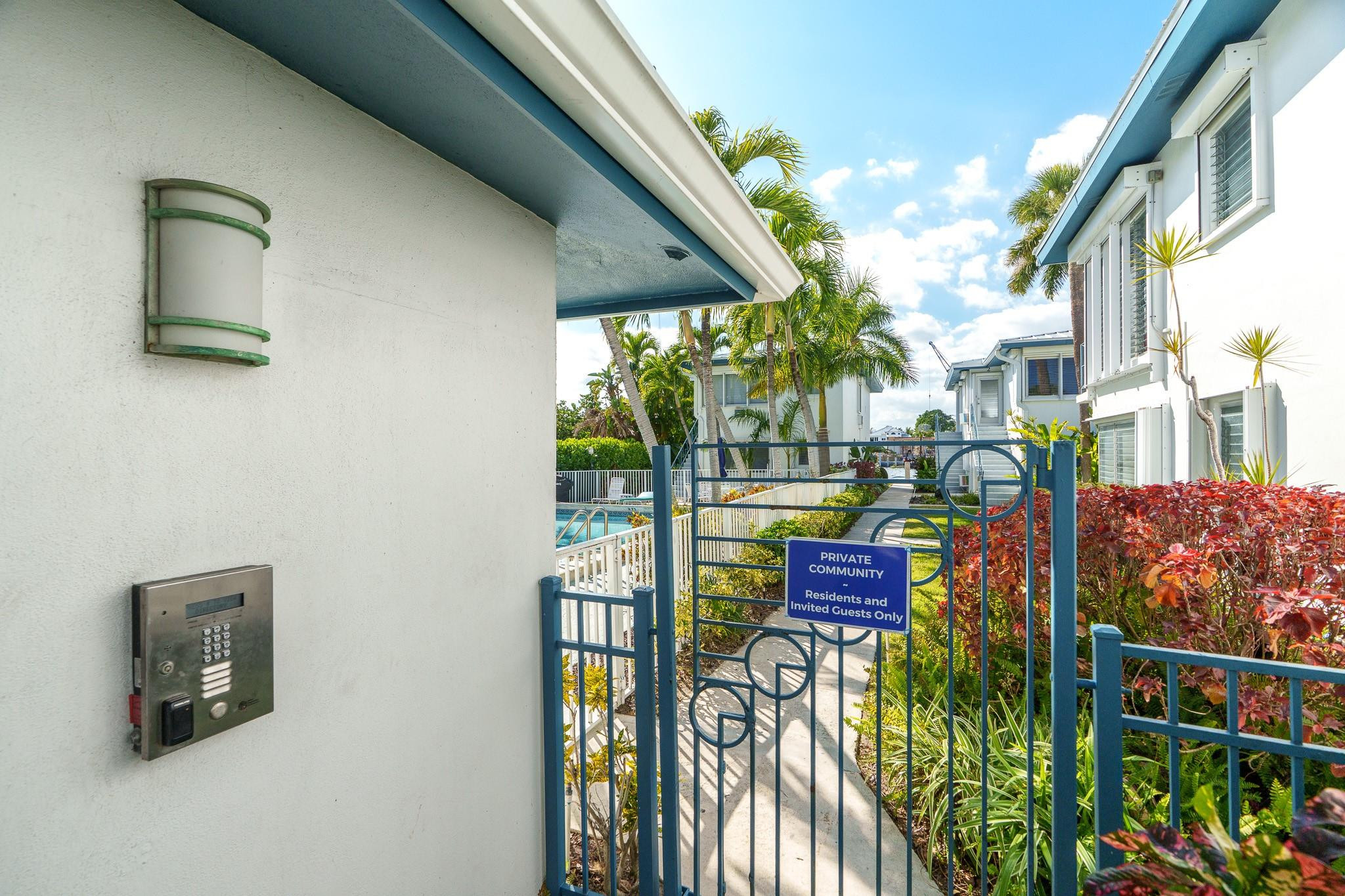 561 Bayshore Drive 7