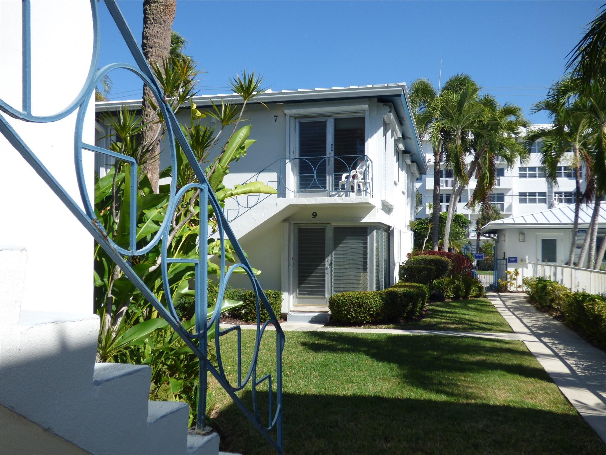 561 Bayshore Drive 7