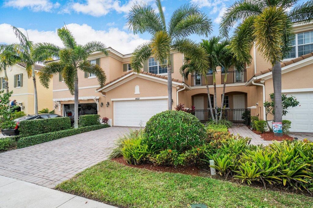 Photo of 4612 Cadiz Circle, Palm Beach Gardens, FL 33418 (MLS # R11006509)