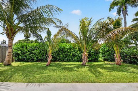 Tiny photo for 5052 ARBOR GLEN Circle, Lake Worth, FL 33463 (MLS # B26051988)