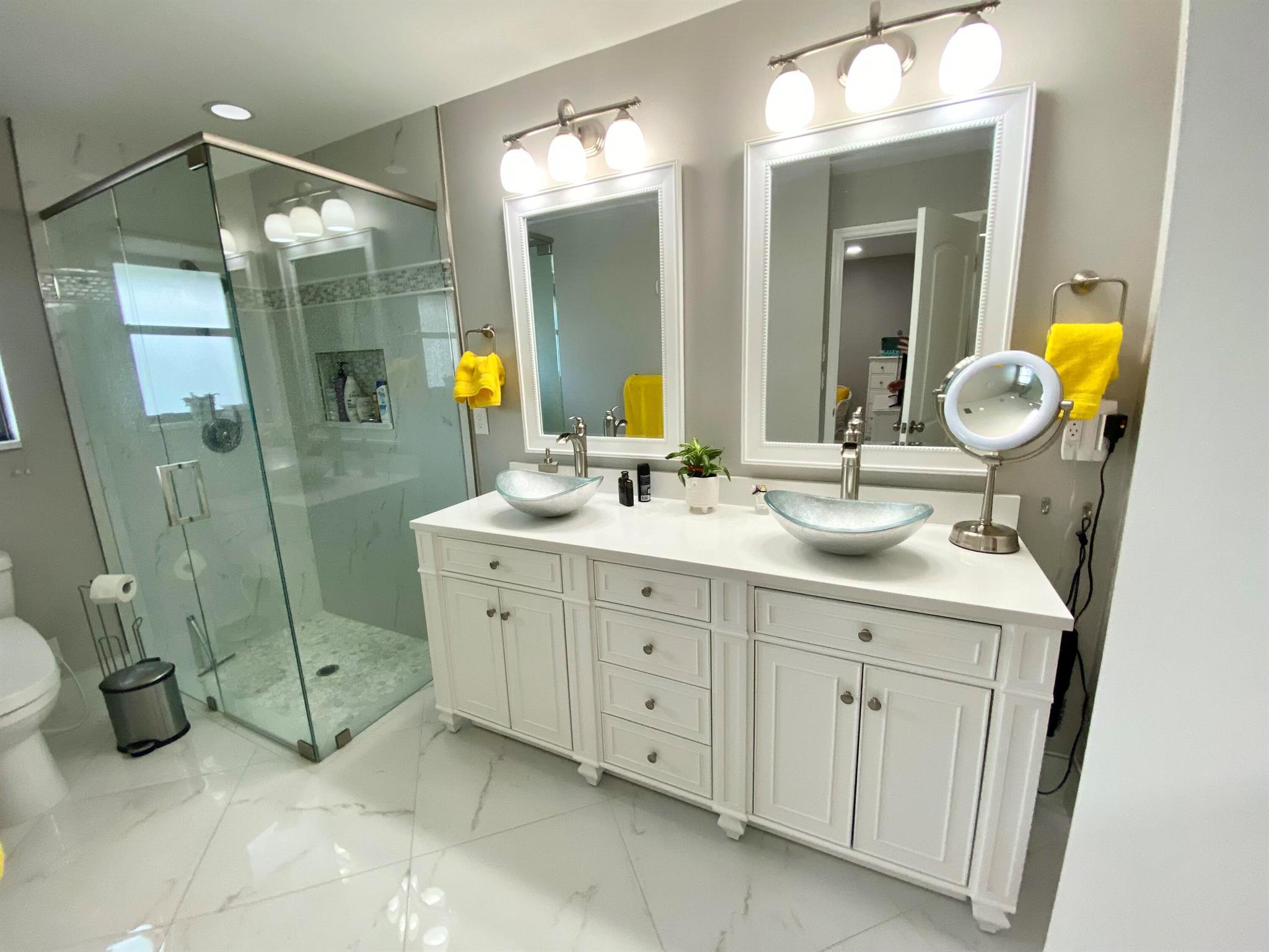BELLA VISTA - Residential Lease