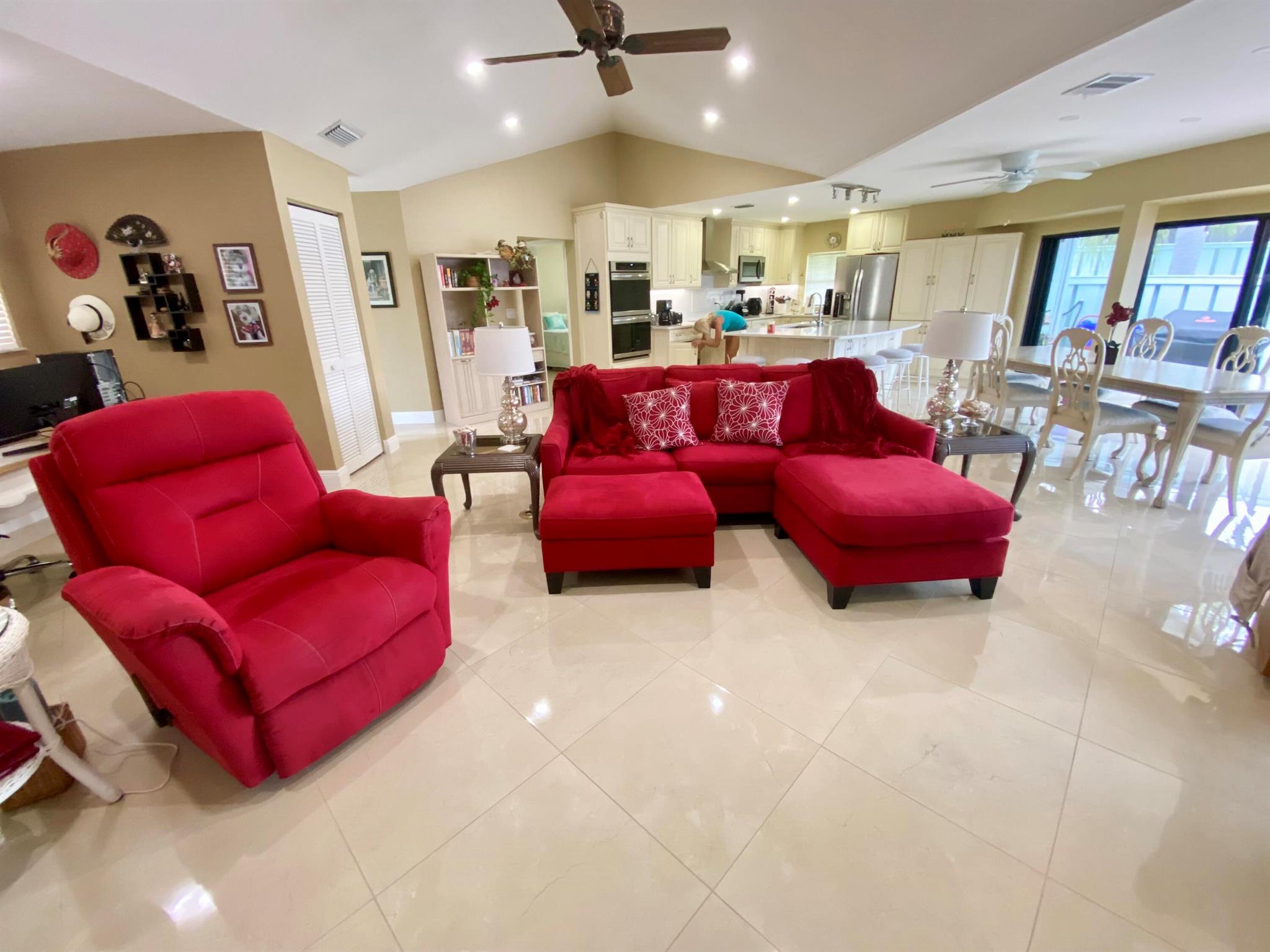 BELLA VISTA - Residential Lease