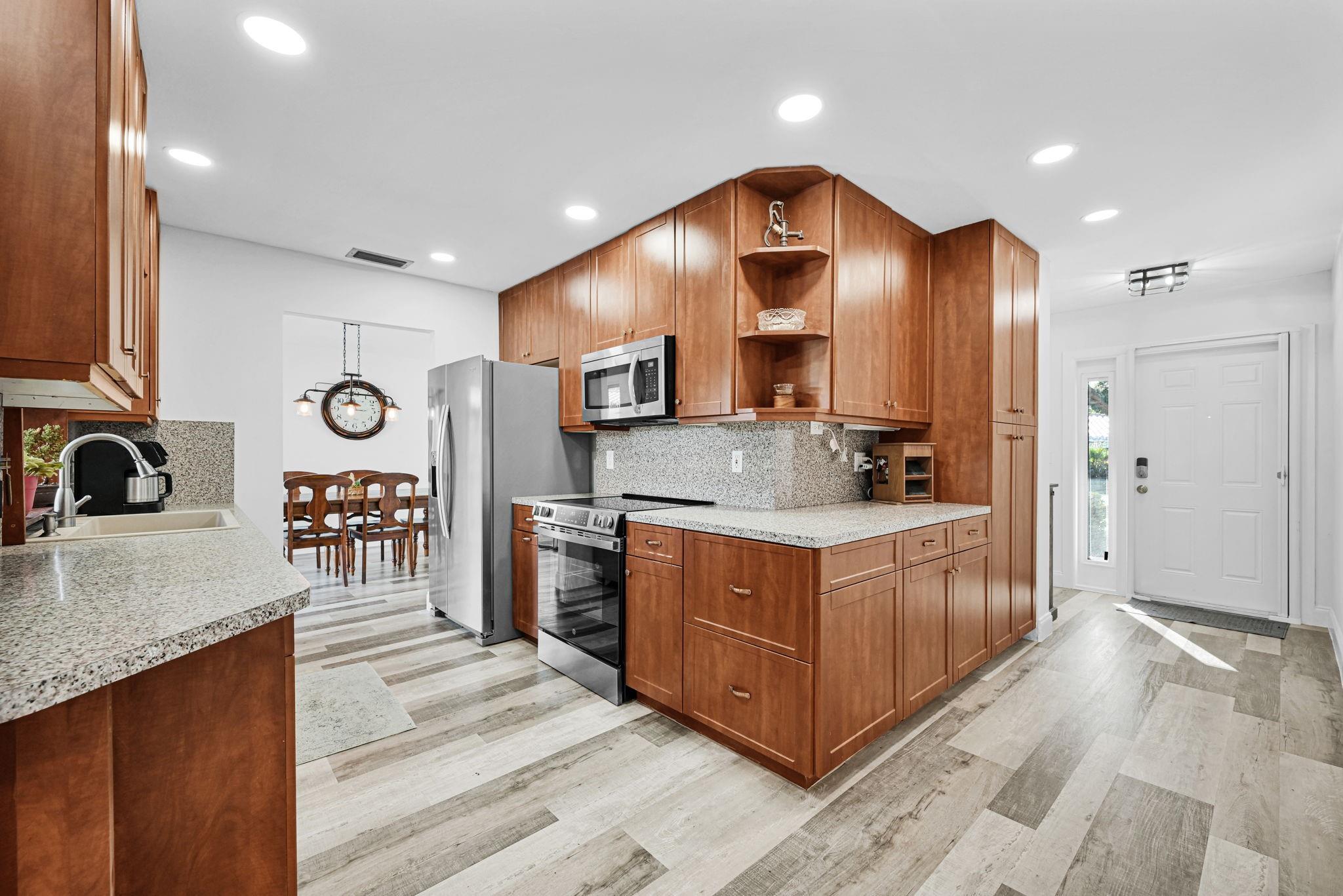 Coral Spgs Lakes 68-12 B - Residential